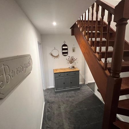 House Sleeps 8. 2Bedrooms & Sofa Beds In Sitting Room บาธ ภายนอก รูปภาพ